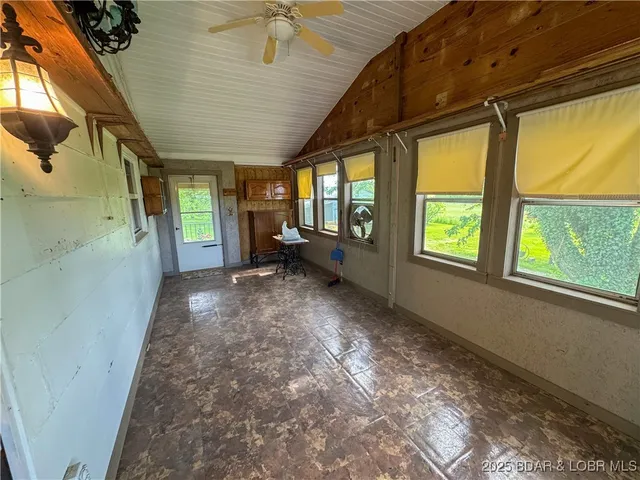 $423,900 | 15794 Hwy D, Versailles, MO 65084