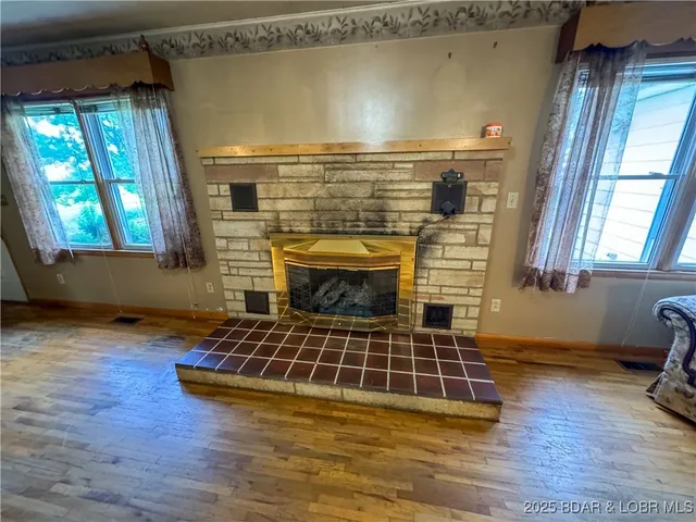 $423,900 | 15794 Hwy D, Versailles, MO 65084