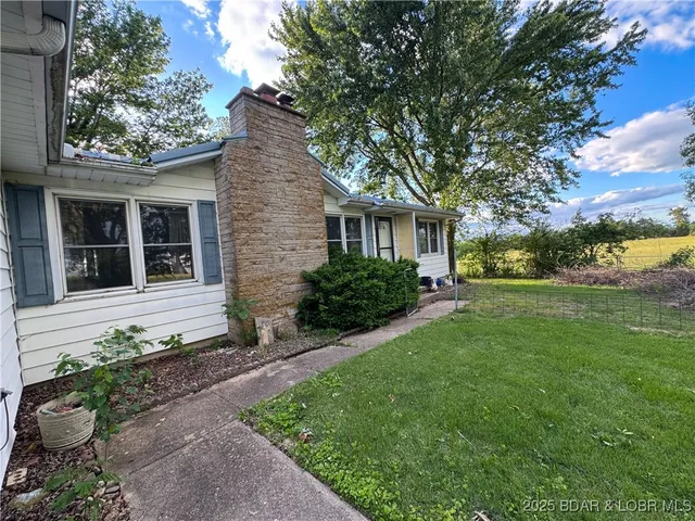 $423,900 | 15794 Hwy D, Versailles, MO 65084