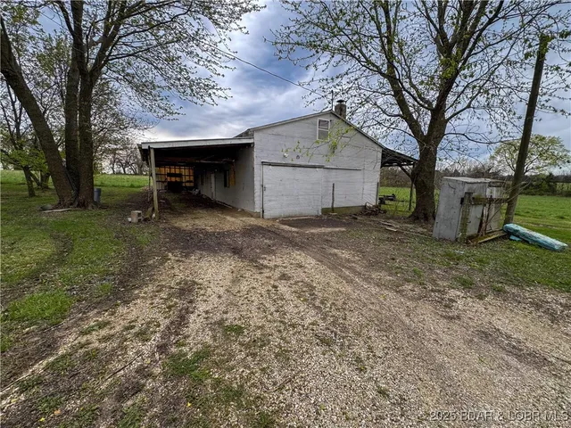$423,900 | 15794 Hwy D, Versailles, MO 65084