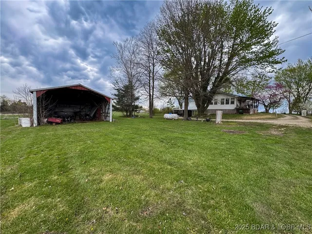 $423,900 | 15794 Hwy D, Versailles, MO 65084
