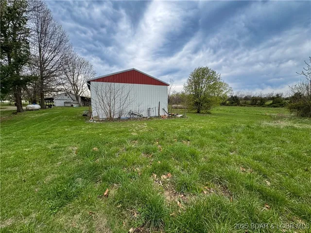 $423,900 | 15794 Hwy D, Versailles, MO 65084
