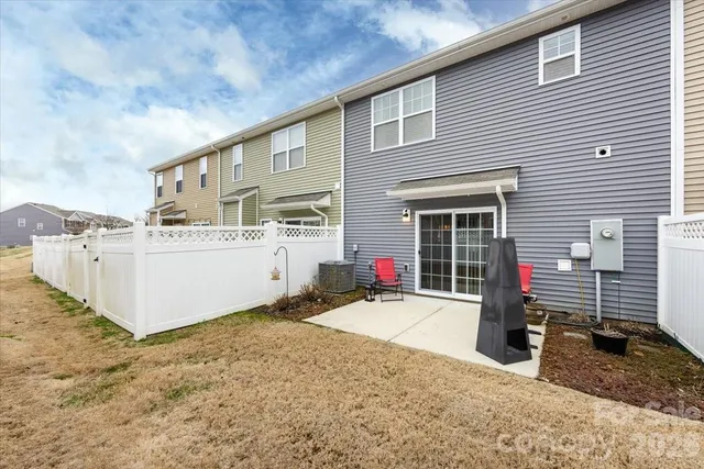 $310,000 | 2512 Madeline Meadow Drive, Charlotte, NC 28217