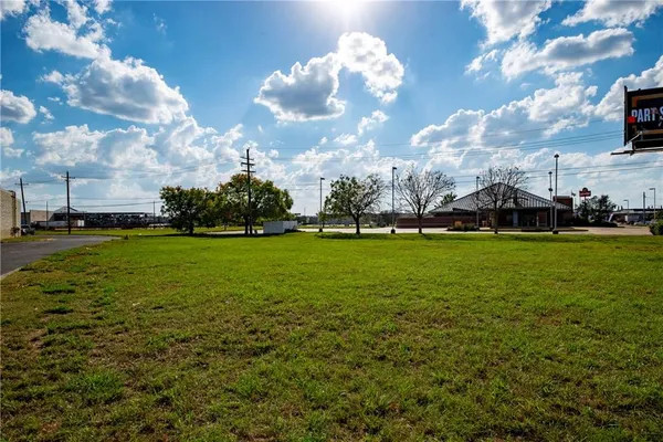 $79,100 | 2107 North Mall Drive, Alexandria, LA 71301