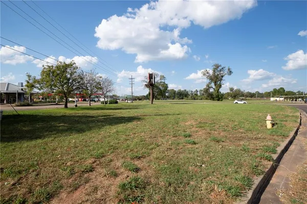$79,100 | 2107 North Mall Drive, Alexandria, LA 71301