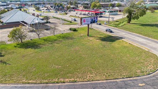 $79,100 | 2107 North Mall Drive, Alexandria, LA 71301