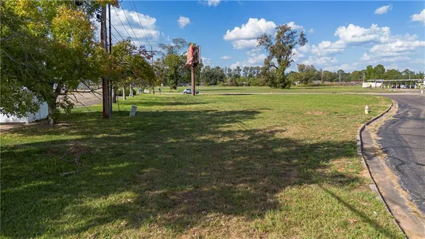 $79,100 | 2107 North Mall Drive, Alexandria, LA 71301