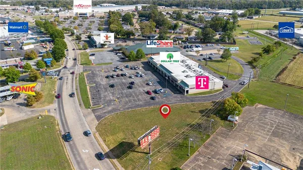 $79,100 | 2107 North Mall Drive, Alexandria, LA 71301