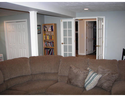 476 Old Post Road Walpole, MA 02081 - Photo 15 of 19 Gallery Image 15