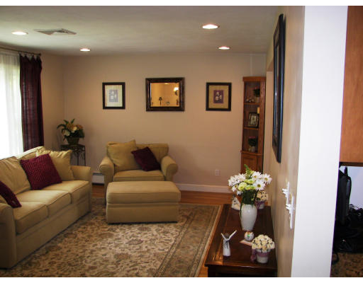 476 Old Post Road Walpole, MA 02081 - Photo 8 of 19 Gallery Image 8