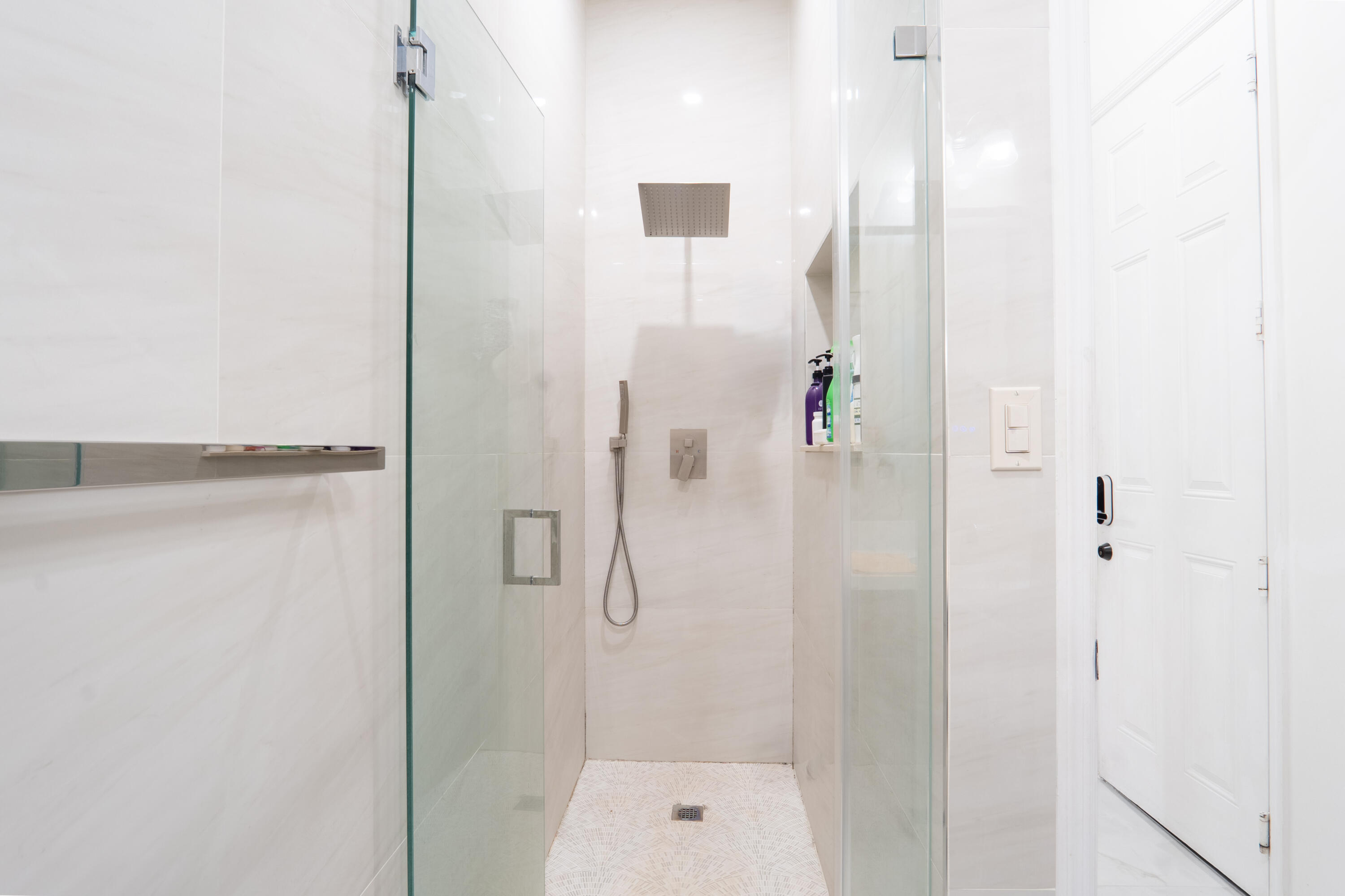 3573 Southwest 92nd Avenue Miramar, FL 33025 - Photo 4 of 24 a bathroom with a shower