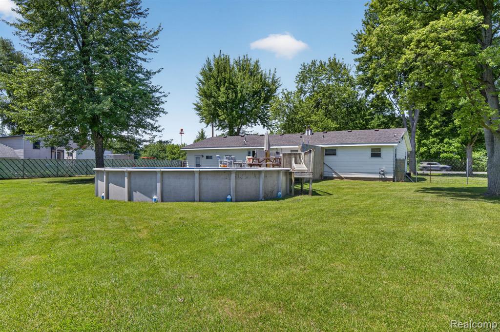 5233 Torrey Road Flint, MI 48507 - Photo 42 of 45