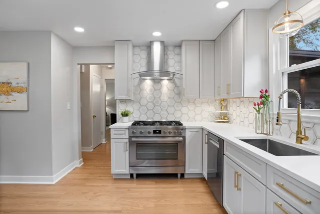 $995,000 | 215 45th Street, Western Springs, IL 60558