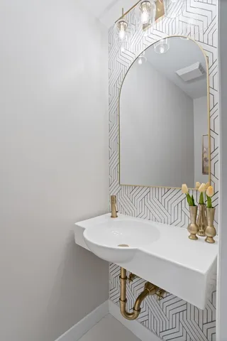 $995,000 | 215 45th Street, Western Springs, IL 60558