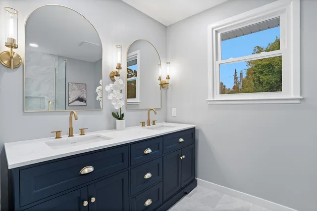 $995,000 | 215 45th Street, Western Springs, IL 60558