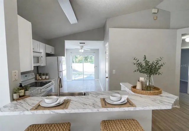 $2,400 | 6611 Summer Haven Drive, Riverview, FL 33578