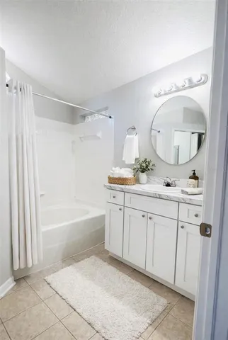 $2,400 | 6611 Summer Haven Drive, Riverview, FL 33578