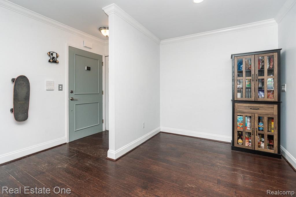 1121 Tienken Court Rochester Hills, MI 48306 - Photo 5 of 21