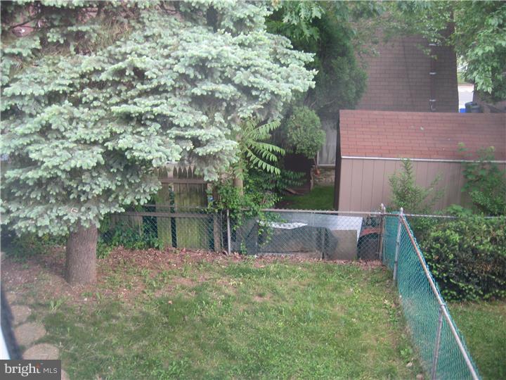 9955 Wingtip Road Philadelphia, PA 19115 - Photo 22 of 22 Back Yard
