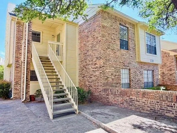 $1,850 | 3120 Devonshire Drive, Unit 229, Plano, TX 75075