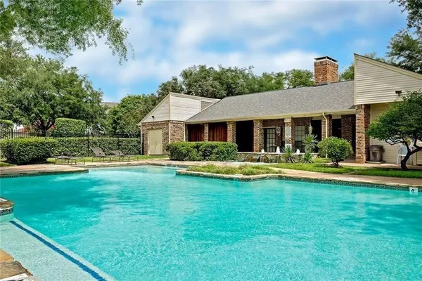 $1,850 | 3120 Devonshire Drive, Unit 229, Plano, TX 75075