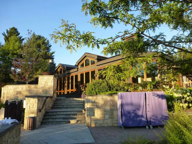 $1,500,000 | 608 B Topnotch Drive, Unit 608B, Stowe, VT 05672