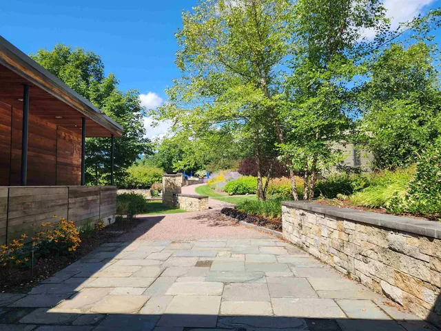 $1,500,000 | 608 B Topnotch Drive, Unit 608B, Stowe, VT 05672