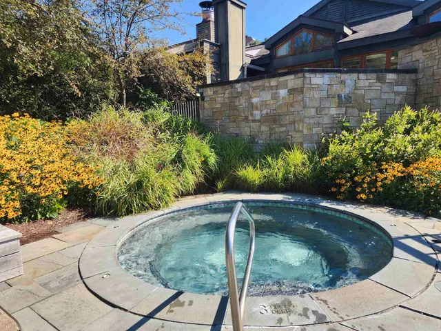 $1,500,000 | 608 B Topnotch Drive, Unit 608B, Stowe, VT 05672