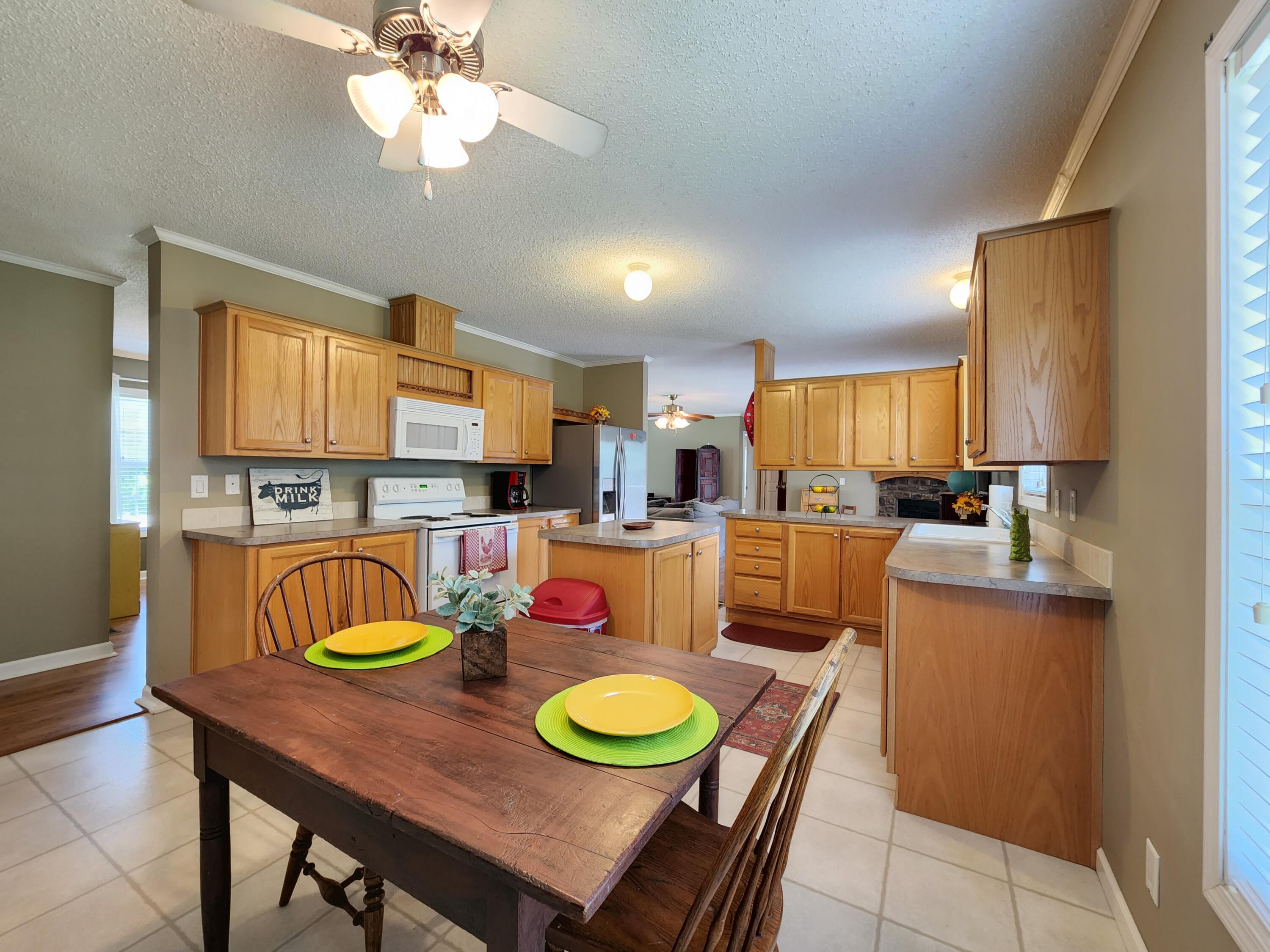 128 H Heaton Road Elizabethton, TN 37643 - Photo 11 of 23 20220623_132248
