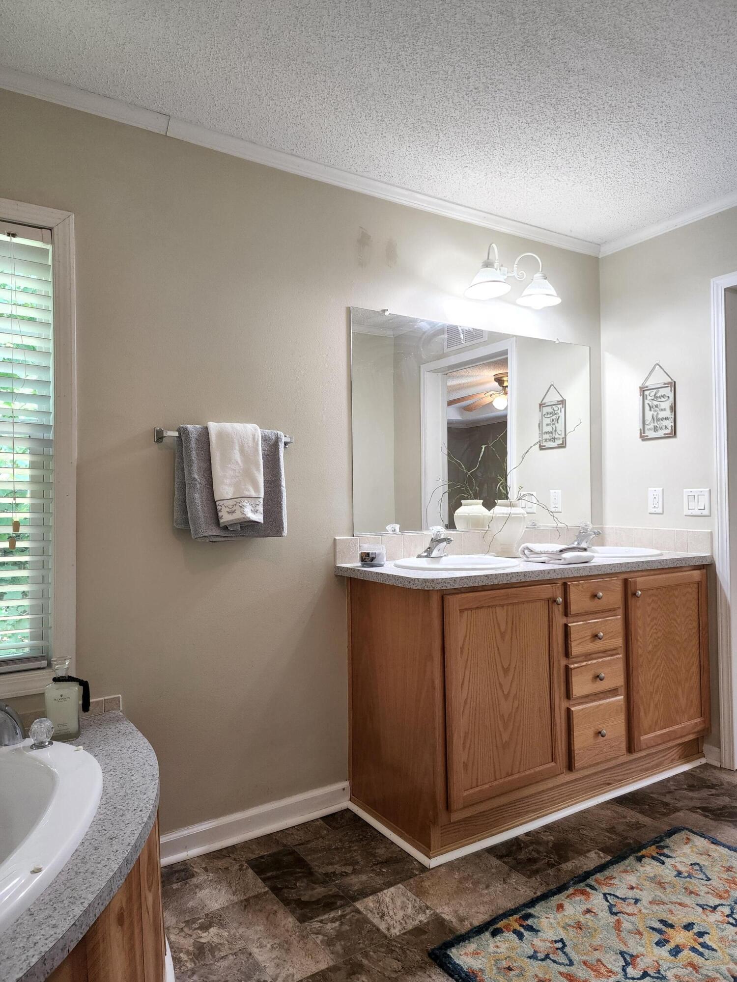 128 H Heaton Road Elizabethton, TN 37643 - Photo 14 of 23 20220623_130627