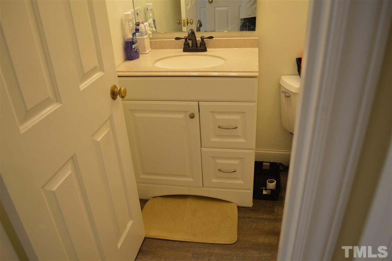 5604 Split Oak Way Raleigh, NC 27609 - Photo 17 of 23 Gallery Image 17