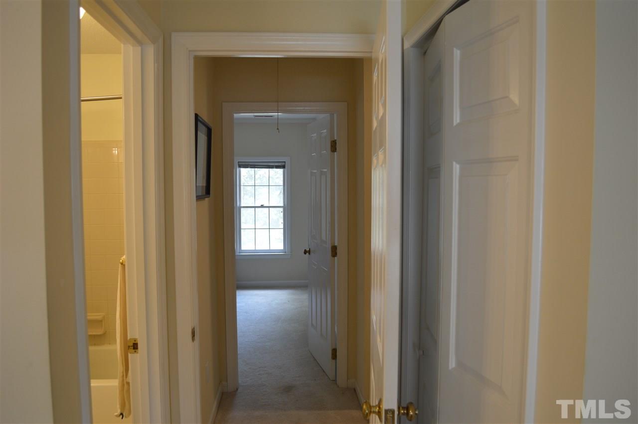 5604 Split Oak Way Raleigh, NC 27609 - Photo 18 of 23 Gallery Image 18