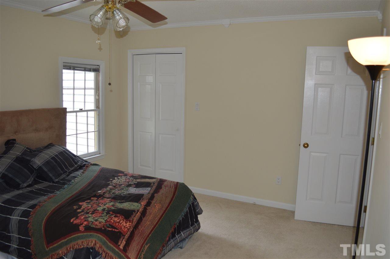 5604 Split Oak Way Raleigh, NC 27609 - Photo 20 of 23 Gallery Image 20