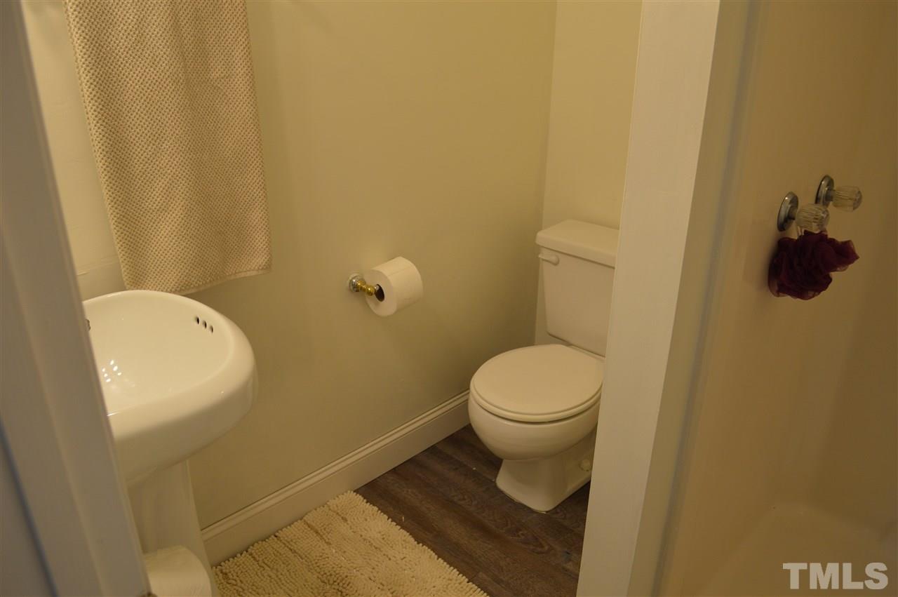 5604 Split Oak Way Raleigh, NC 27609 - Photo 21 of 23 Gallery Image 21