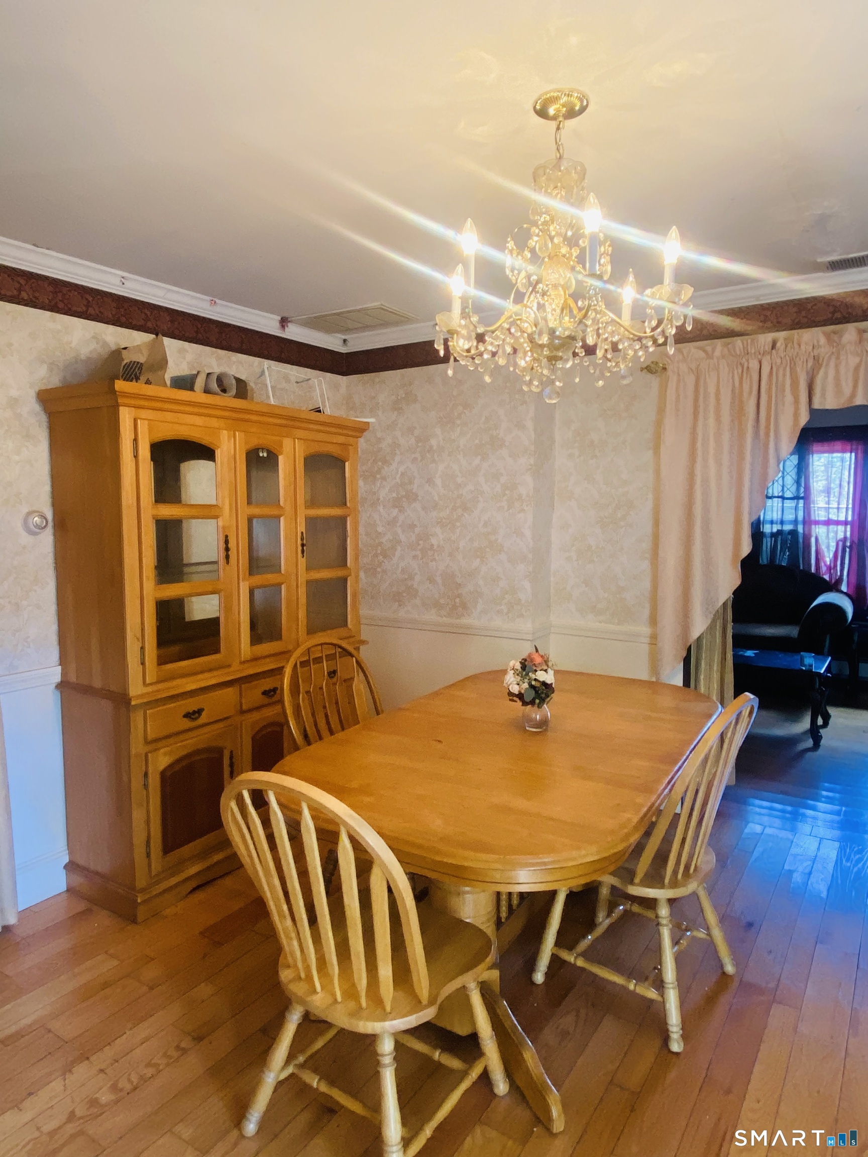 152 Delaware Avenue Waterbury, CT 06708 - Photo 8 of 40