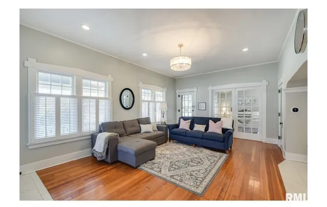 $180,000 | 209 East Main Street, Biggsville, IL 61418