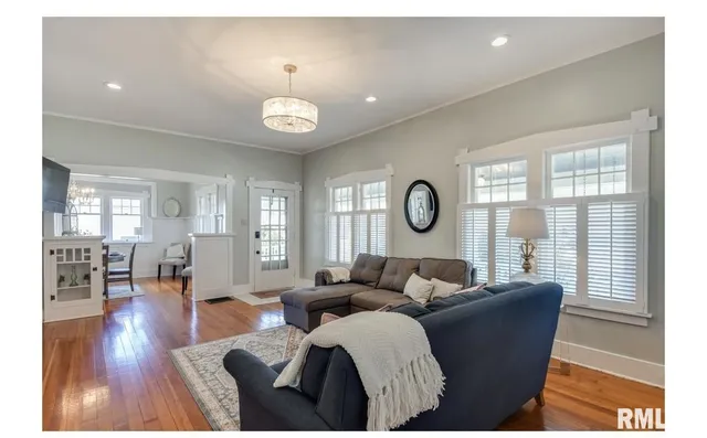 $180,000 | 209 East Main Street, Biggsville, IL 61418