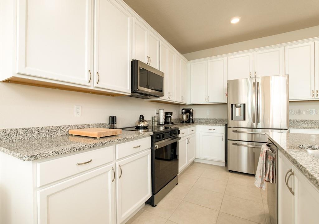 31885 Anchor Pt Drive Wesley Chapel, FL 33545 - Photo 12 of 83