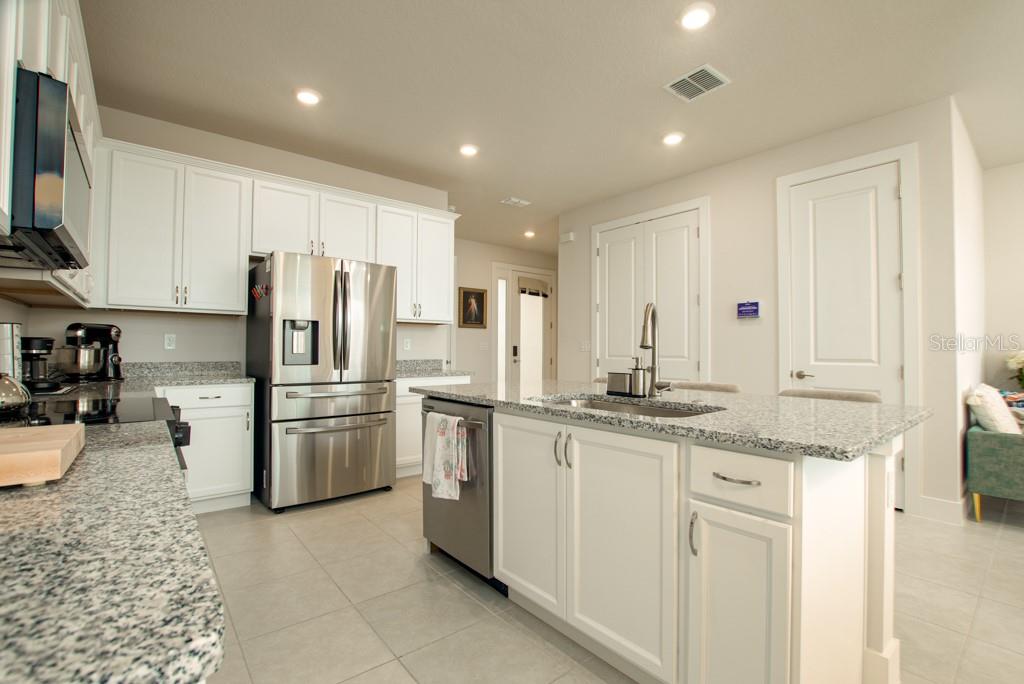 31885 Anchor Pt Drive Wesley Chapel, FL 33545 - Photo 13 of 83