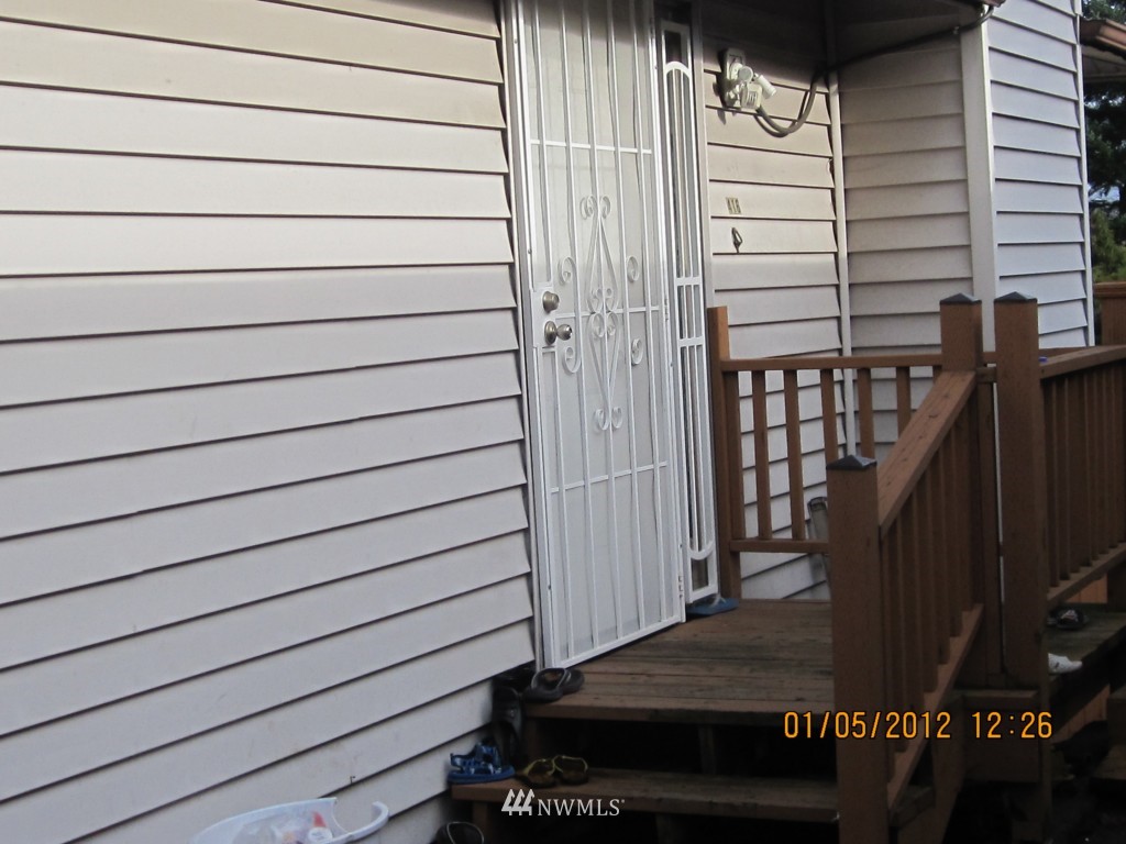 416 Lind Avenue Northwest Renton, WA 98057 - Photo 1 of 1
