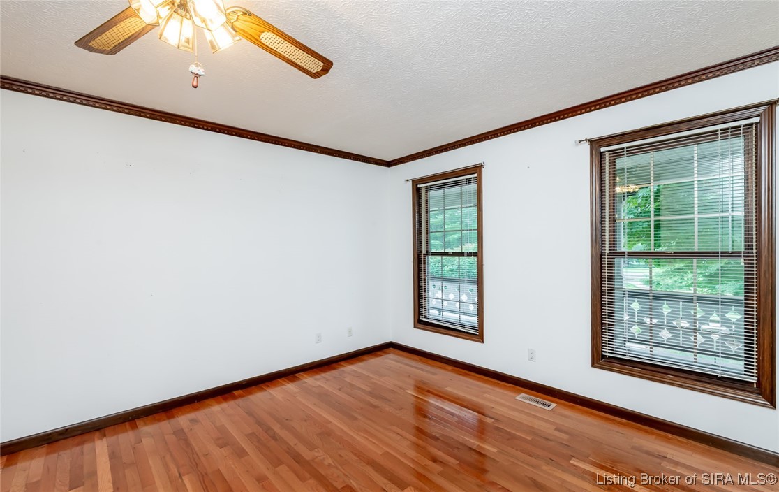 798 East Brown Road Pekin, IN 47165 - Photo 19 of 98