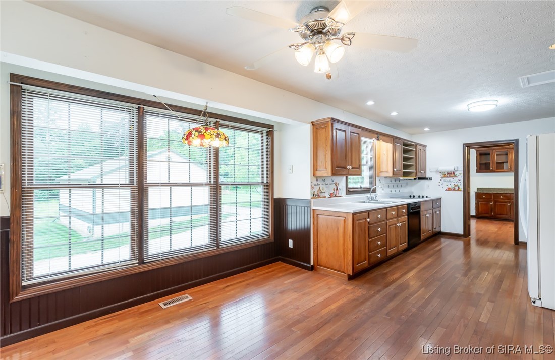 798 East Brown Road Pekin, IN 47165 - Photo 28 of 98