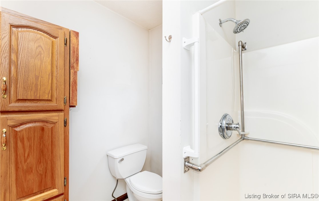 798 East Brown Road Pekin, IN 47165 - Photo 35 of 98