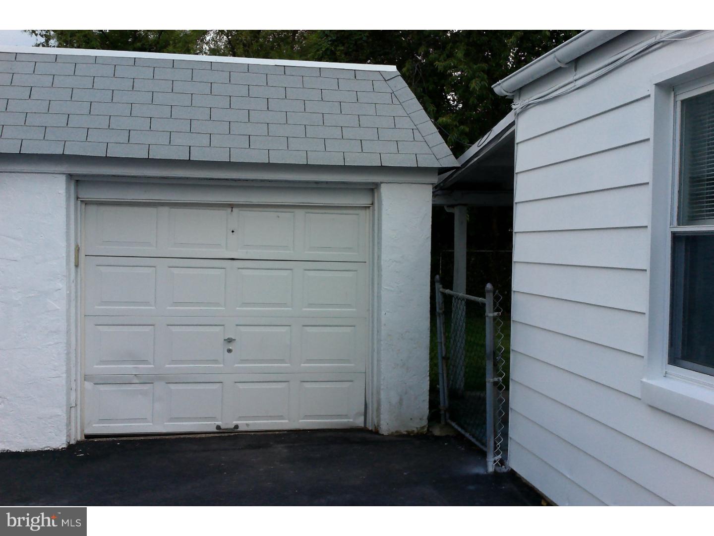 9203 Exeter Road Philadelphia, PA 19114 - Photo 14 of 17 Garage