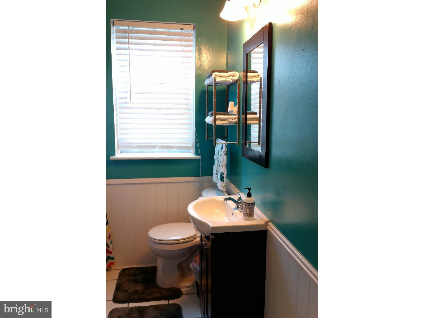 9203 Exeter Road Philadelphia, PA 19114 - Photo 10 of 17 Bathroom