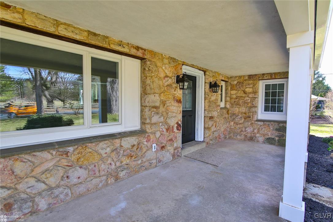 536 East Macada Road Bethlehem, PA 18017 - Photo 3 of 28 Gallery Image 3