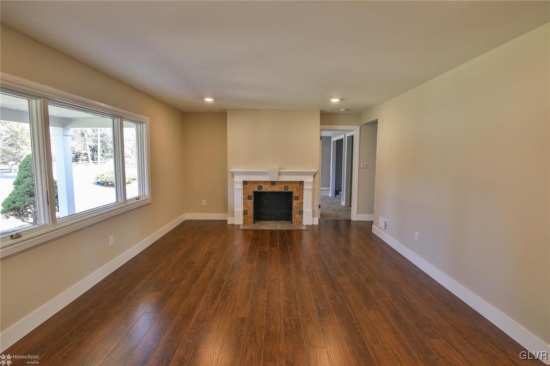 536 East Macada Road Bethlehem, PA 18017 - Photo 6 of 28 Gallery Image 6