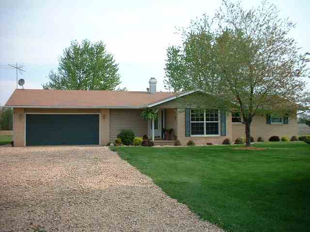 23771 East Sebree Road Canton, IL 61520 - Photo 1 of 9