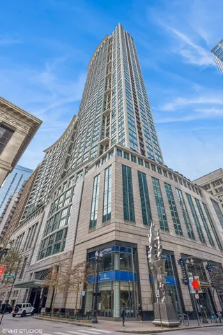 $515,000 | 130 North Garland Court, Unit 1406, Chicago, IL 60602