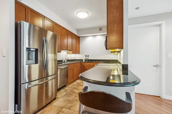 $505,000 | 130 North Garland Court, Unit 1406, Chicago, IL 60602